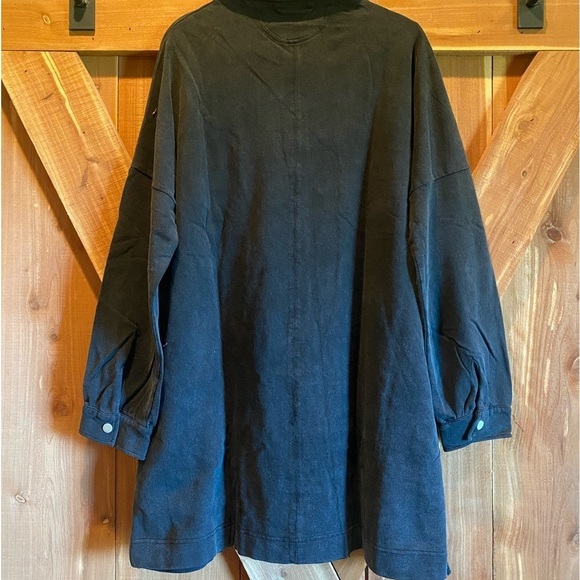 Like Love (Sew in Love) L/S Tunic with side pocket, Black, Large, NEVER WORN - Picture 2 of 6